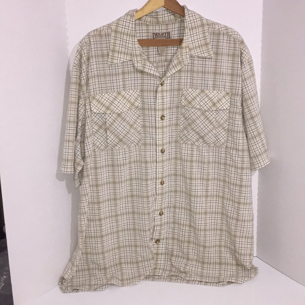 Duluth Trading short sleeve button up shirt